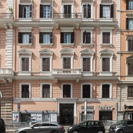 Guesthost - Piazza Vittorio Exclusive * Ρώμη